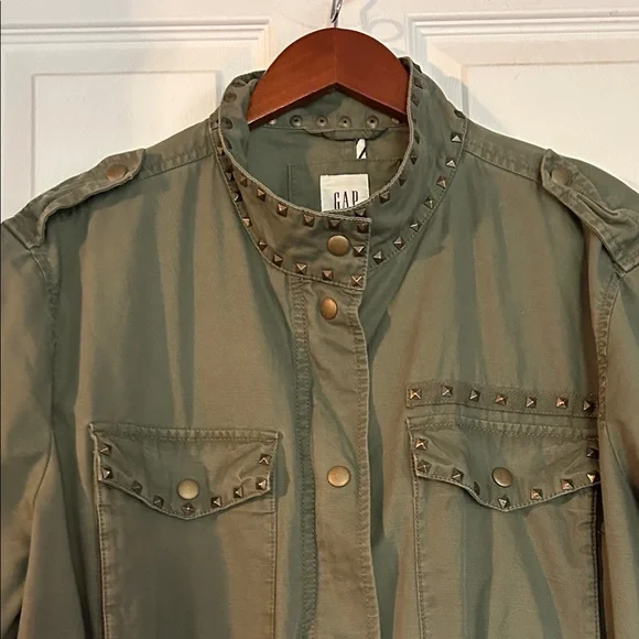 NWOT- GAP Women's Utility Jacket in Olive Green - Picture 3 of 6